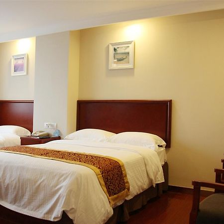 Greentree Inn Jiangsu Zhenjiang Dingmao Industrial Park Wode Square Express Hotel מראה חיצוני תמונה