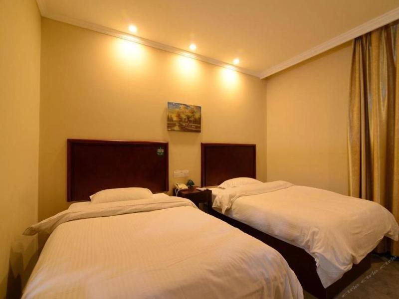 Greentree Inn Jiangsu Zhenjiang Dingmao Industrial Park Wode Square Express Hotel מראה חיצוני תמונה