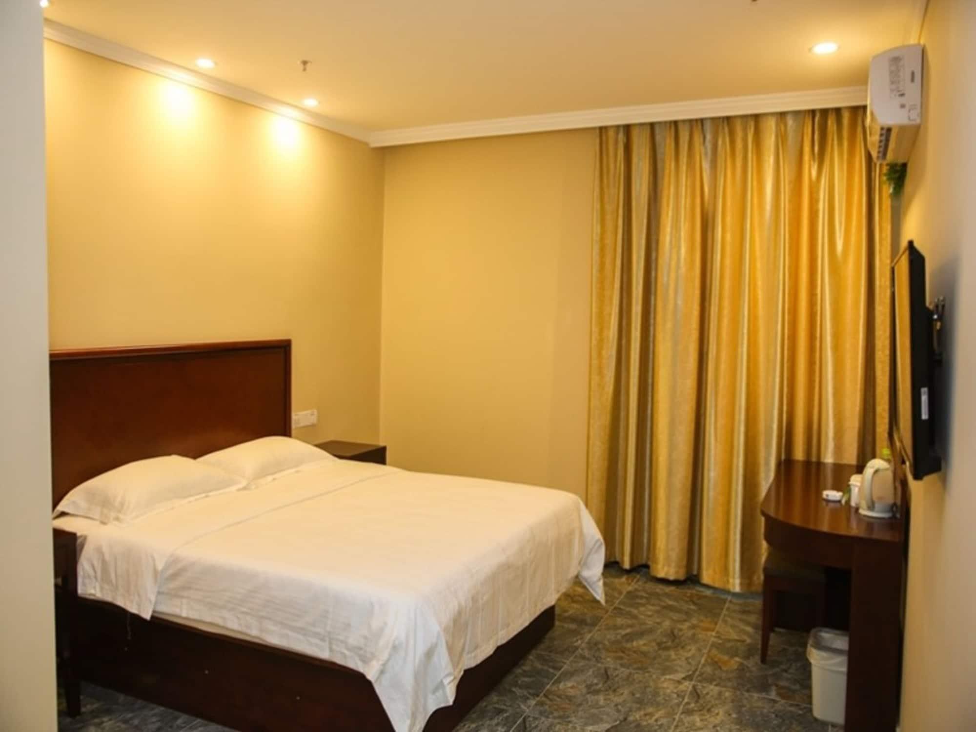 Greentree Inn Jiangsu Zhenjiang Dingmao Industrial Park Wode Square Express Hotel מראה חיצוני תמונה