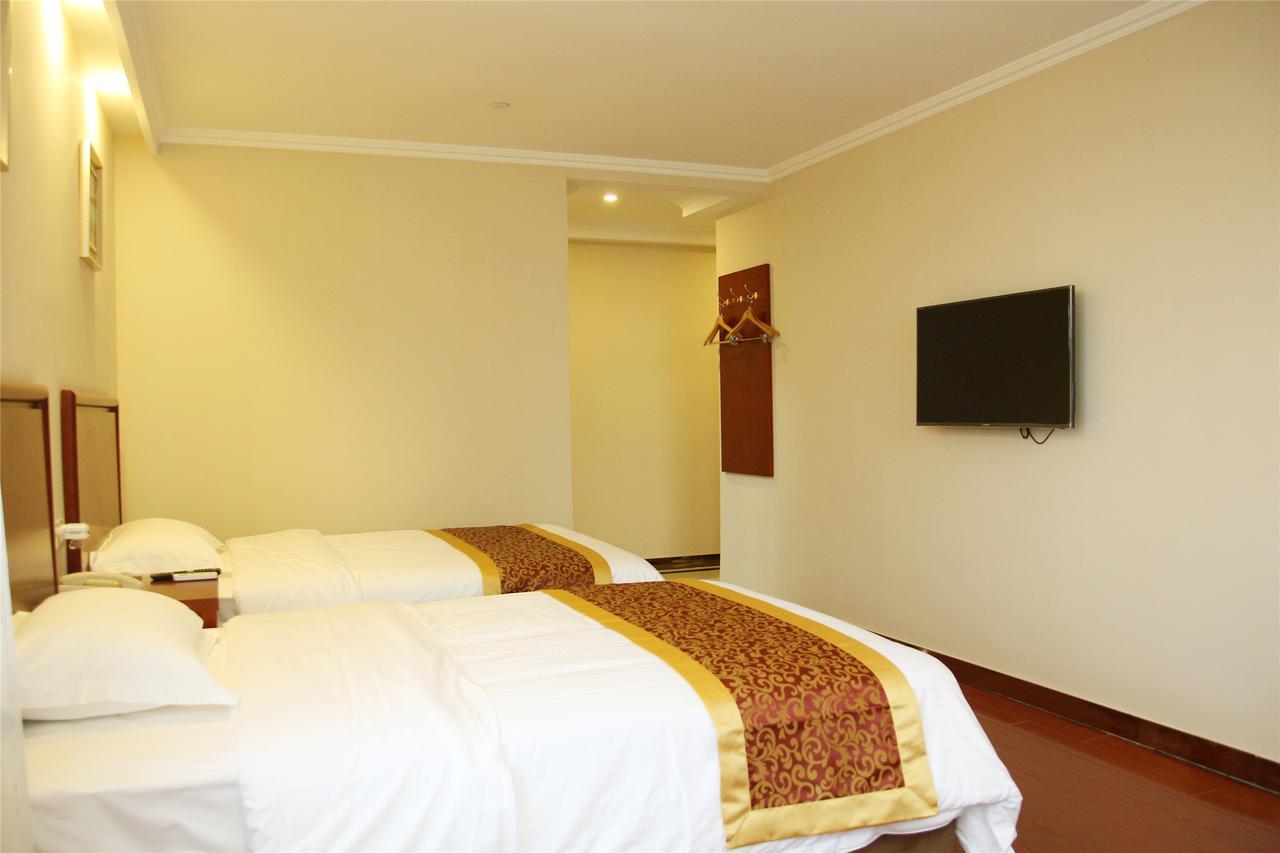 Greentree Inn Jiangsu Zhenjiang Dingmao Industrial Park Wode Square Express Hotel מראה חיצוני תמונה