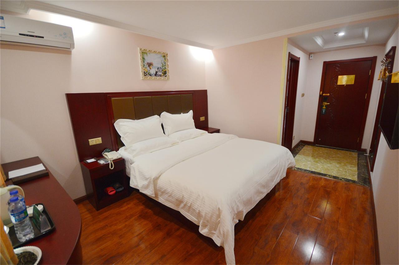 Greentree Inn Jiangsu Zhenjiang Dingmao Industrial Park Wode Square Express Hotel מראה חיצוני תמונה